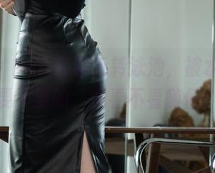 Candy Ball轻松玩转泳池，被水哄得不要不要的，图看不看随便！